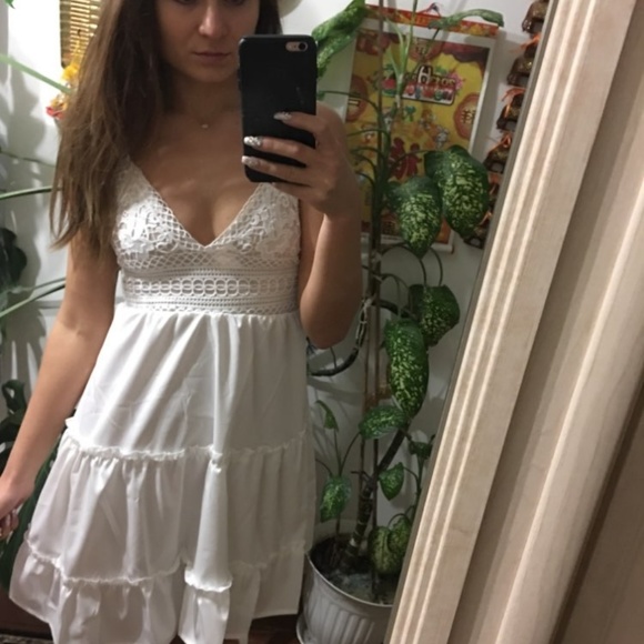 LILY DOE Boho Summer Ruffle Cute Beach Sundress - Picture 7 of 11